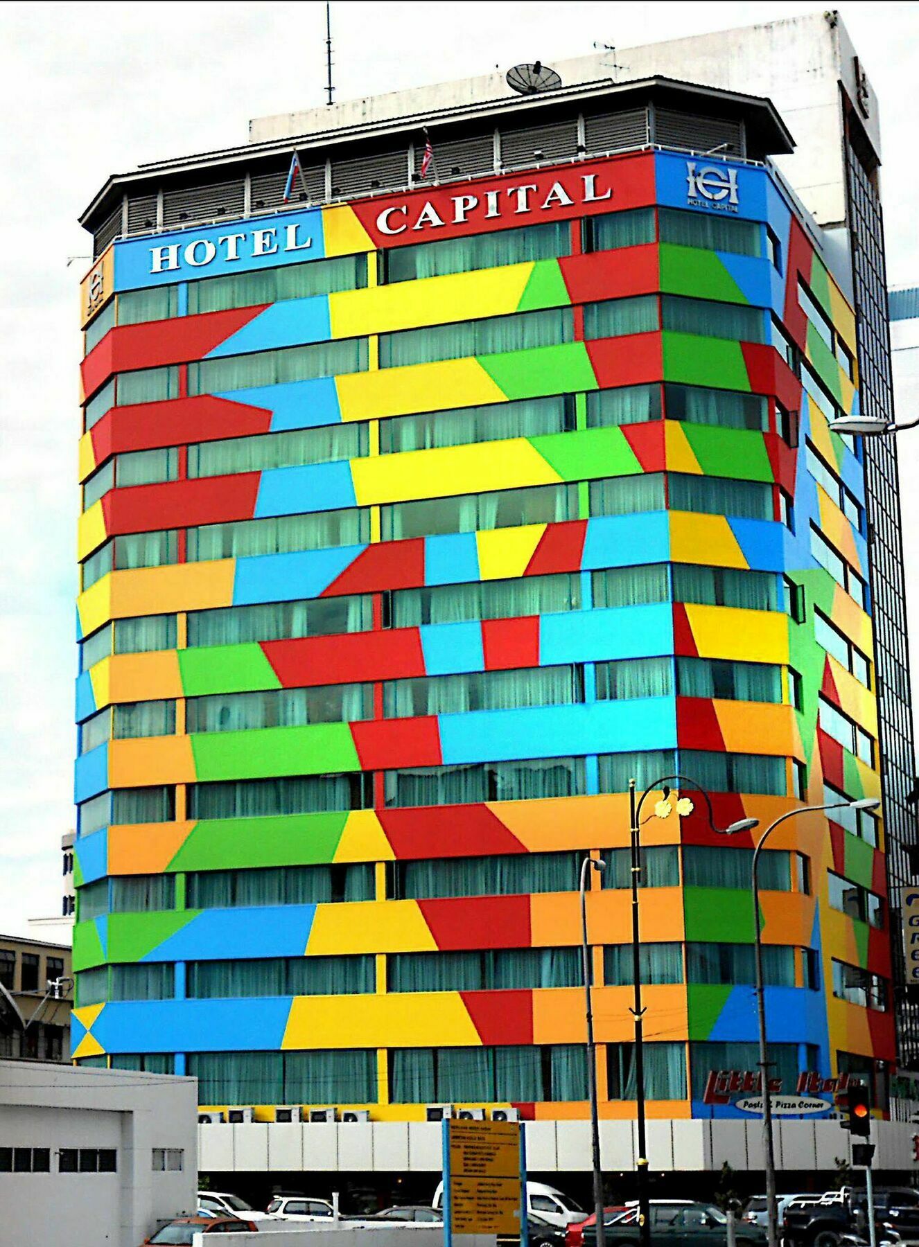 Hotel Capital Кота-Кінабалу Екстер'єр фото